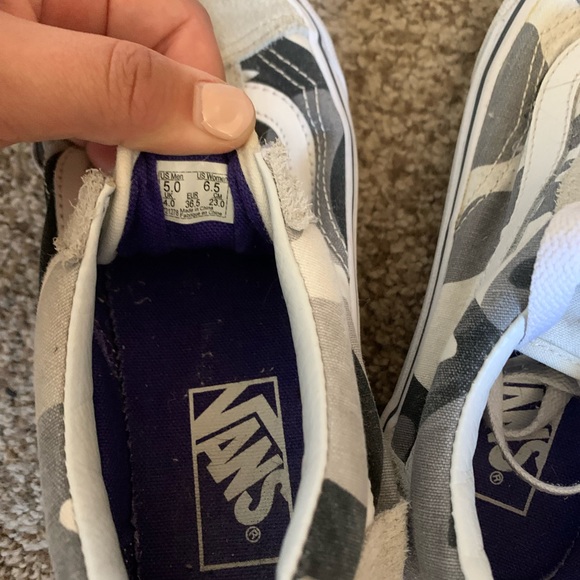 Custom Vans - Picture 2 of 3
